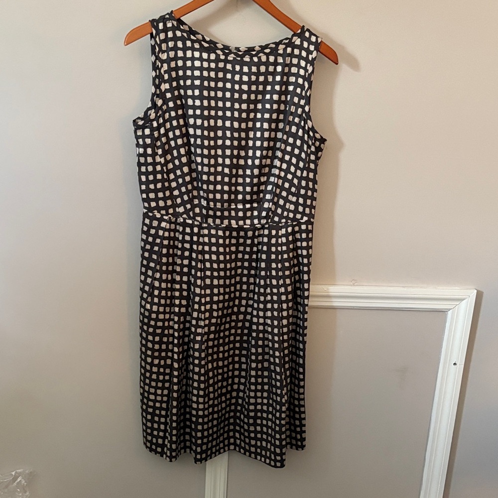 Banana Republic Black and White Patterned Midi Dress